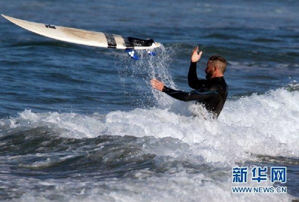 王安宇冰岛剪的新发型，辛芷蕾高情商评价：没有那么叛逆了
